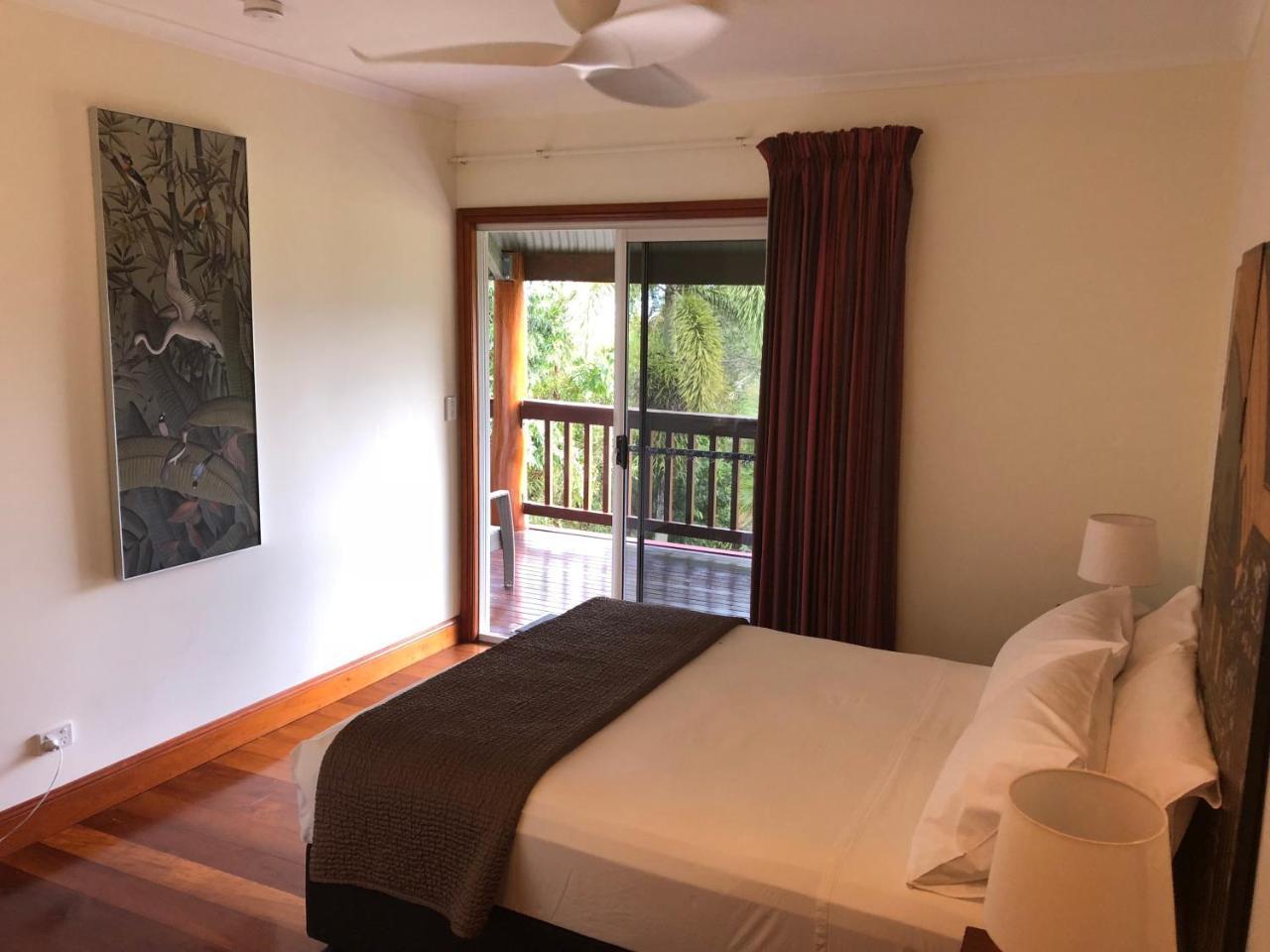 Daintree Manor B&B Екстериор снимка